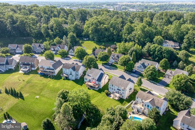 572 EAGLES VIEW, Lancaster, PA 17601