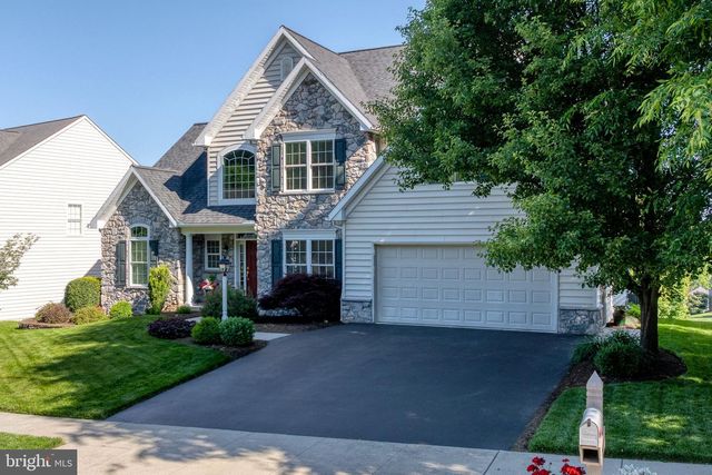 572 EAGLES VIEW, Lancaster, PA 17601