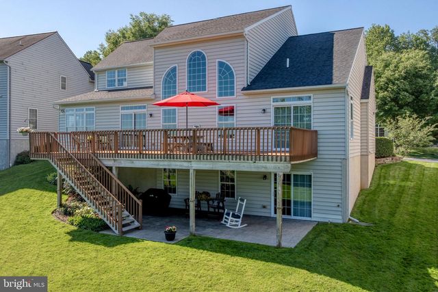 572 EAGLES VIEW, Lancaster, PA 17601