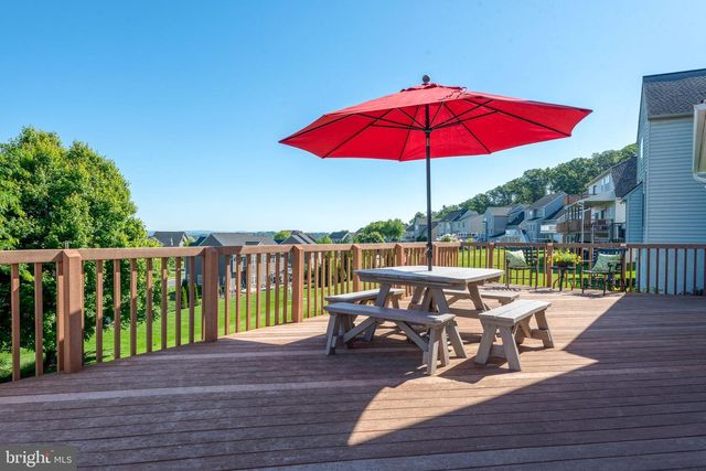 572 EAGLES VIEW, Lancaster, PA 17601