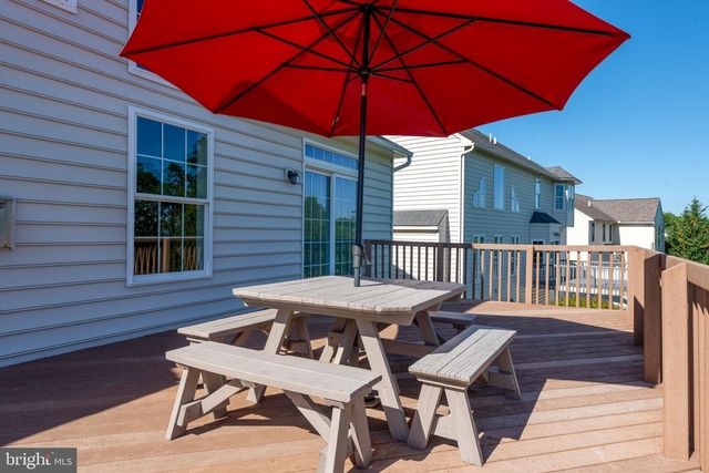 572 EAGLES VIEW, Lancaster, PA 17601