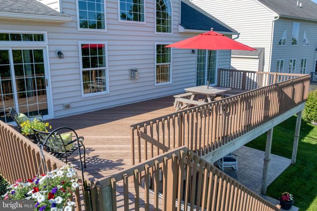 572 EAGLES VIEW, Lancaster, PA 17601