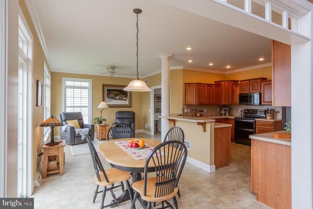 572 EAGLES VIEW, Lancaster, PA 17601