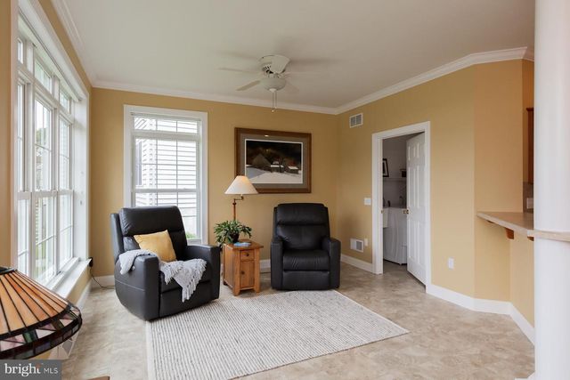 572 EAGLES VIEW, Lancaster, PA 17601