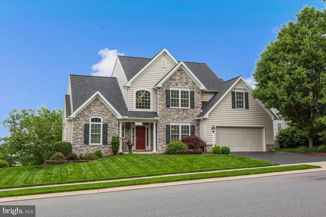572 EAGLES VIEW, Lancaster, PA 17601