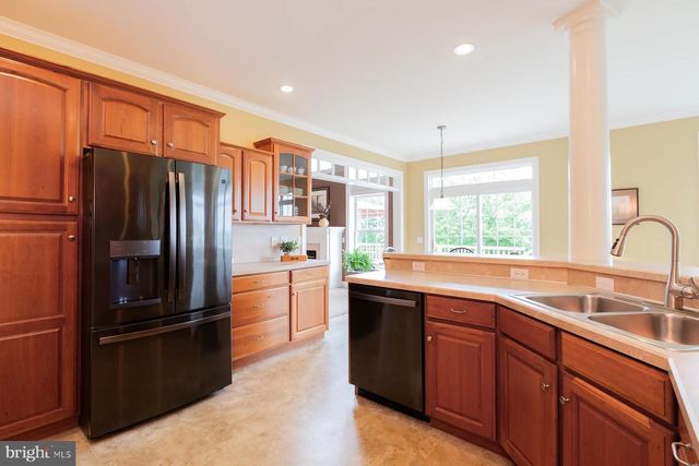 572 EAGLES VIEW, Lancaster, PA 17601