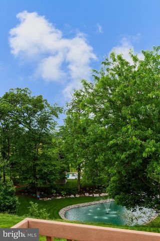 572 EAGLES VIEW, Lancaster, PA 17601