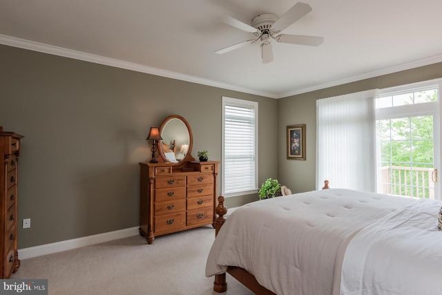 572 EAGLES VIEW, Lancaster, PA 17601