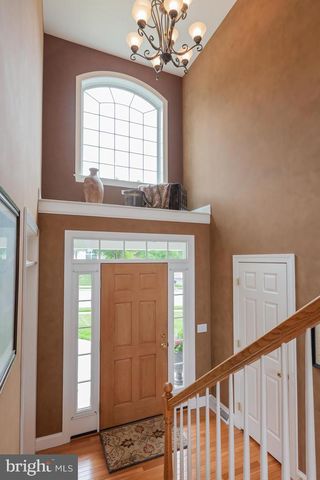 572 EAGLES VIEW, Lancaster, PA 17601