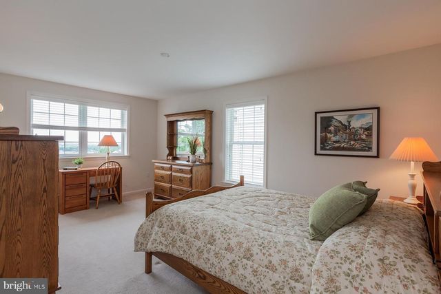 572 EAGLES VIEW, Lancaster, PA 17601