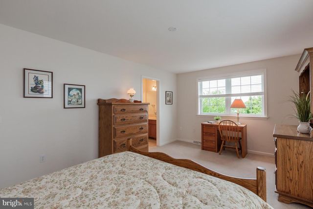 572 EAGLES VIEW, Lancaster, PA 17601