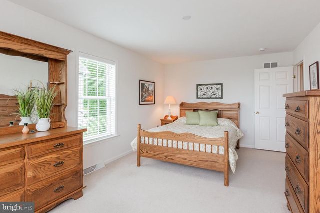 572 EAGLES VIEW, Lancaster, PA 17601