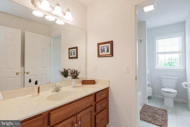 572 EAGLES VIEW, Lancaster, PA 17601