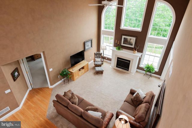 572 EAGLES VIEW, Lancaster, PA 17601