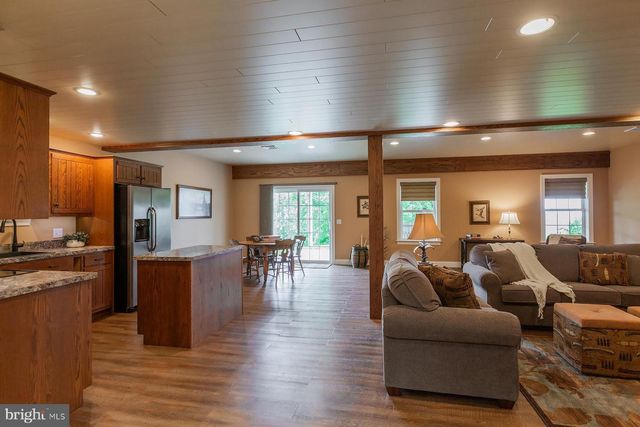 572 EAGLES VIEW, Lancaster, PA 17601