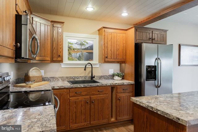 572 EAGLES VIEW, Lancaster, PA 17601