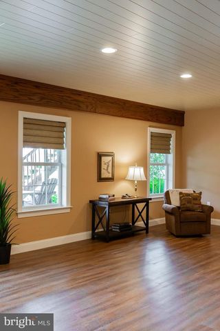 572 EAGLES VIEW, Lancaster, PA 17601