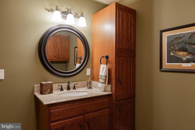 572 EAGLES VIEW, Lancaster, PA 17601