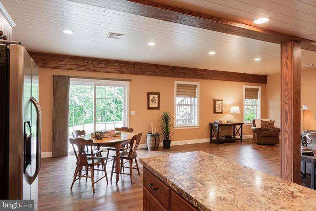 572 EAGLES VIEW, Lancaster, PA 17601