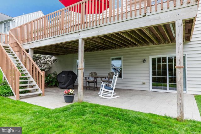 572 EAGLES VIEW, Lancaster, PA 17601