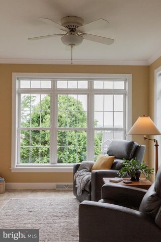 572 EAGLES VIEW, Lancaster, PA 17601