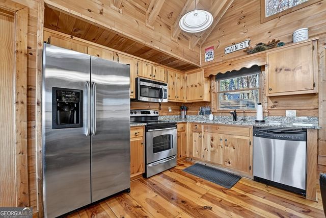 146 Rosiey Lane, Blue Ridge, GA 30513