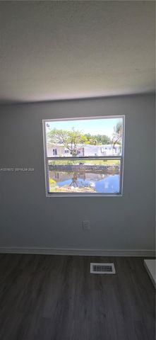 1730 SW 85th Avenue, Davie, FL 33324