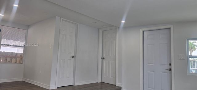 1730 SW 85th Avenue, Davie, FL 33324