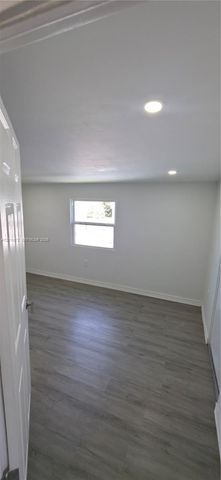 1730 SW 85th Avenue, Davie, FL 33324