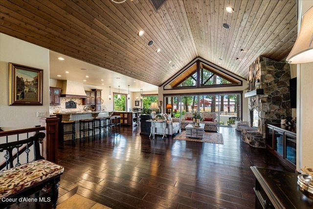 11042 N Cattle DR, Hayden, ID 83835