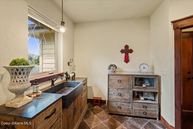 11042 N Cattle DR, Hayden, ID 83835