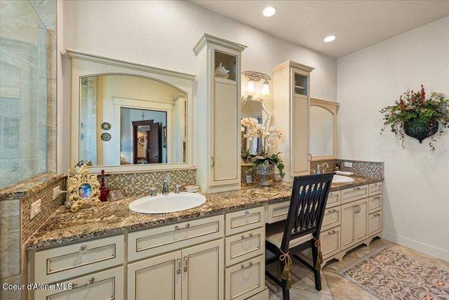 11042 N Cattle DR, Hayden, ID 83835