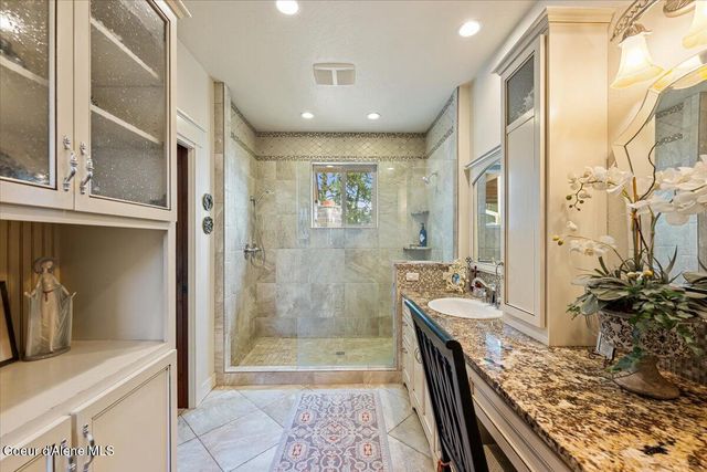 11042 N Cattle DR, Hayden, ID 83835