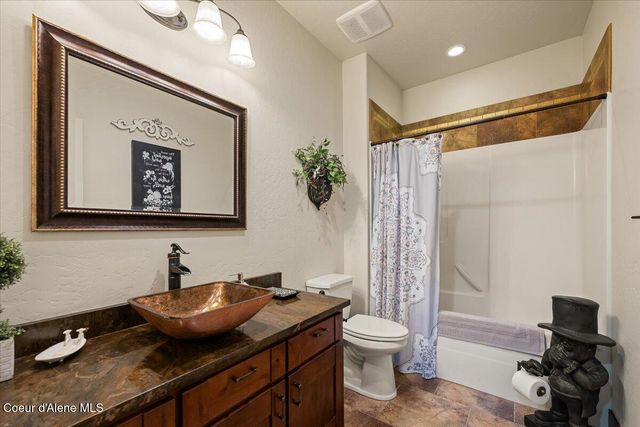 11042 N Cattle DR, Hayden, ID 83835