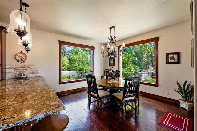 11042 N Cattle DR, Hayden, ID 83835