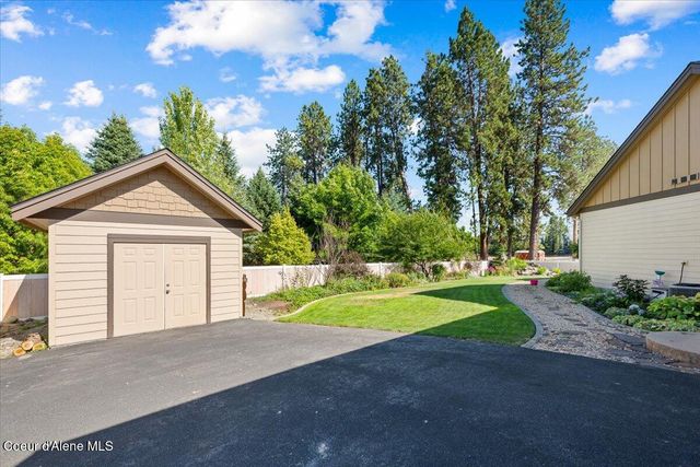 11042 N Cattle DR, Hayden, ID 83835