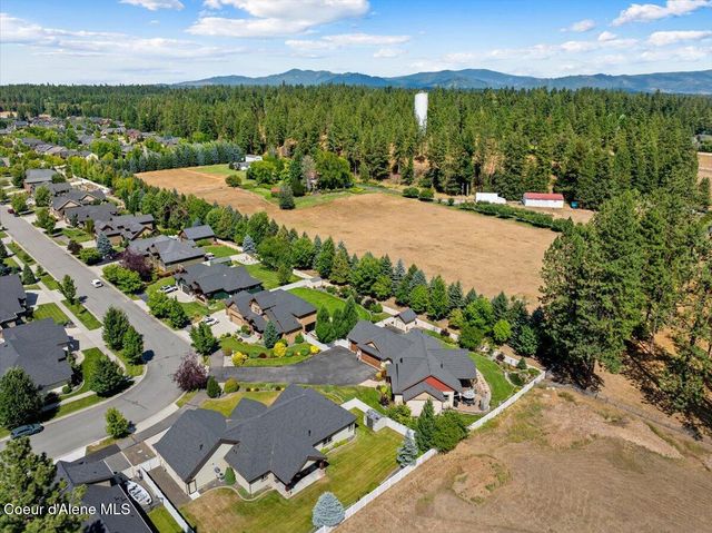 11042 N Cattle DR, Hayden, ID 83835