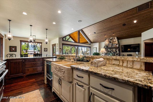 11042 N Cattle DR, Hayden, ID 83835