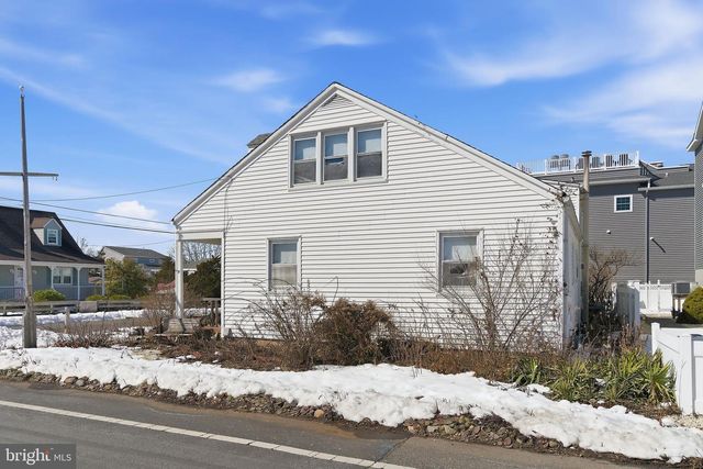 27 E 27TH, Long Beach Township, NJ 08008