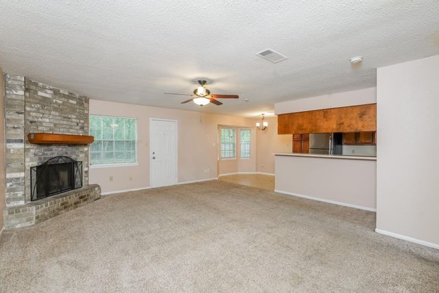 2714 8th Avenue N, Texas City, TX 77590