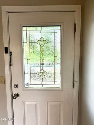 172 Village Lane, Johnson City, TN 37615