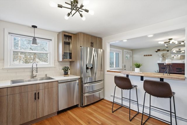 27 Garfield Ave, Saugus, MA 01906