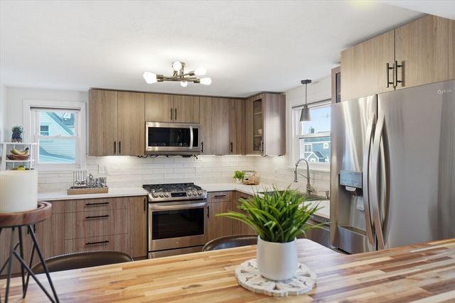 27 Garfield Ave, Saugus, MA 01906