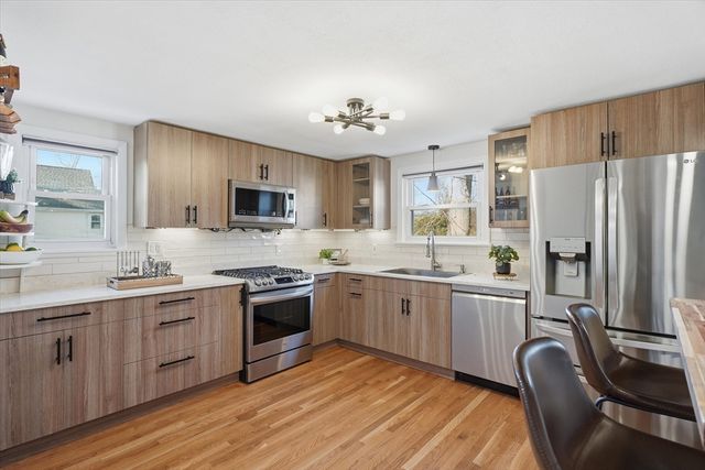 27 Garfield Ave, Saugus, MA 01906