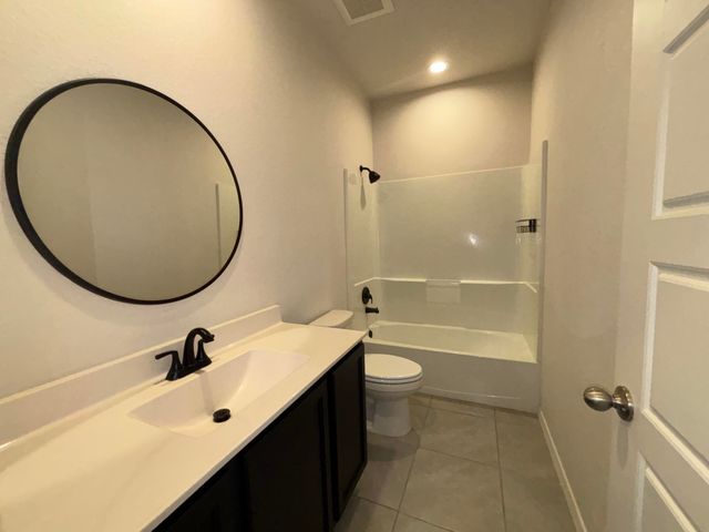 1745 VILLA CONTESA Court NW, Los Lunas, NM 87031