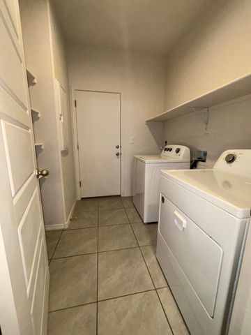1745 VILLA CONTESA Court NW, Los Lunas, NM 87031