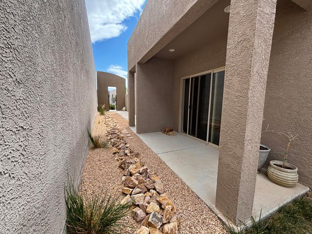 1745 VILLA CONTESA Court NW, Los Lunas, NM 87031