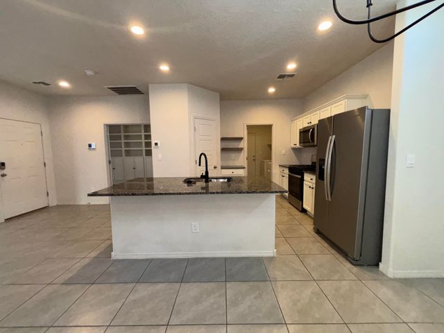 1745 VILLA CONTESA Court NW, Los Lunas, NM 87031