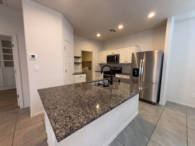 1745 VILLA CONTESA Court NW, Los Lunas, NM 87031