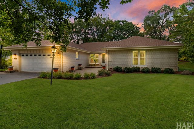 994 Commonwealth Court, Barrington, IL 60010